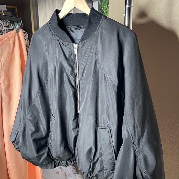 New Look Puffer Crop - Picture 9 of 12